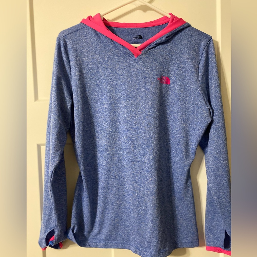 North Face Women’s‎ hooded pull over with thumb holes Size M Pink and Blue